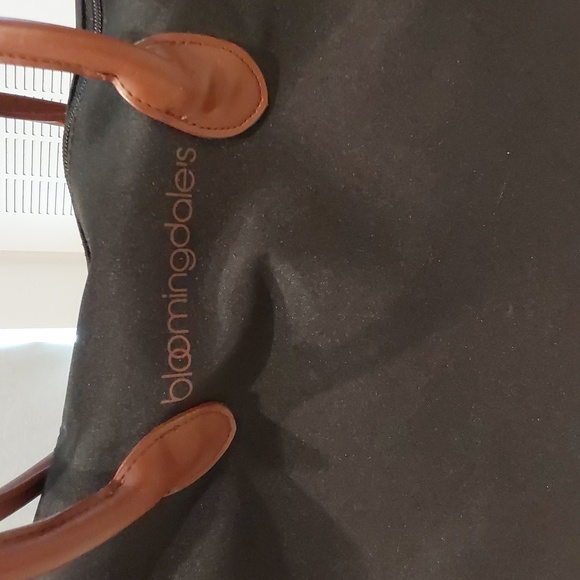 Bloomingdale's large zip-top Weekender,Shopper tote Duffle, Travel bag - Picture 2 of 12